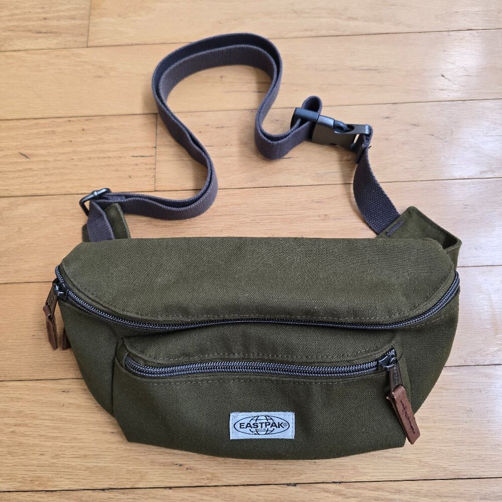 Eastpack | Springer olive green canvas crossbody fanny pack bum bag